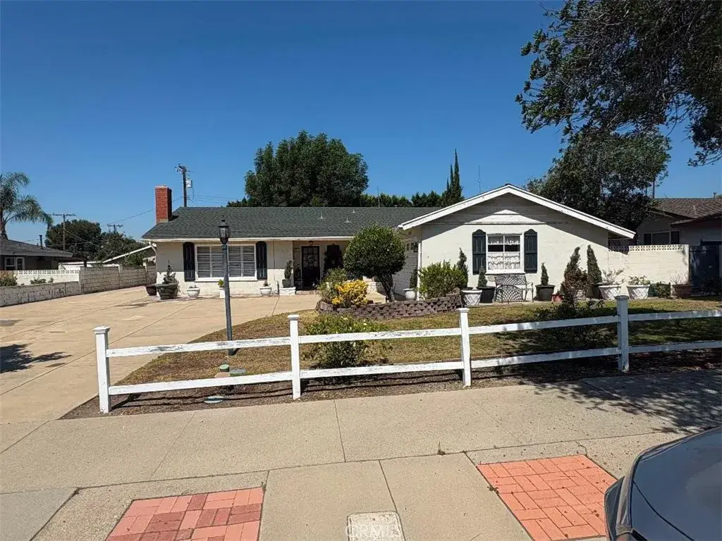 221 S Elwood, Glendora, CA 91741 - #1