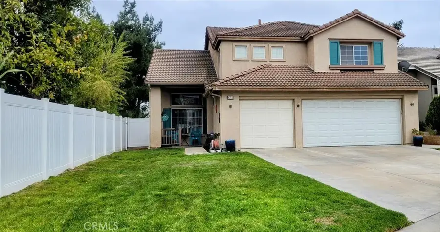 633 Linden Cir, Corona, CA 92879 - #2