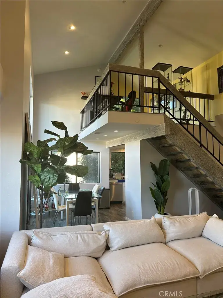 18445 Hatteras Street #402, Tarzana, CA 91356 - #3