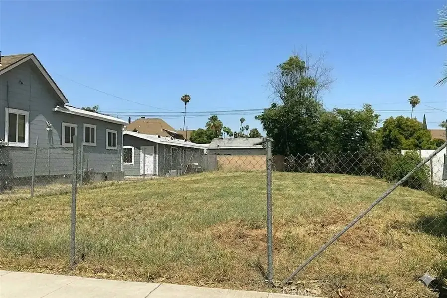 348 N Palomares, Pomona, CA 91767 - #2