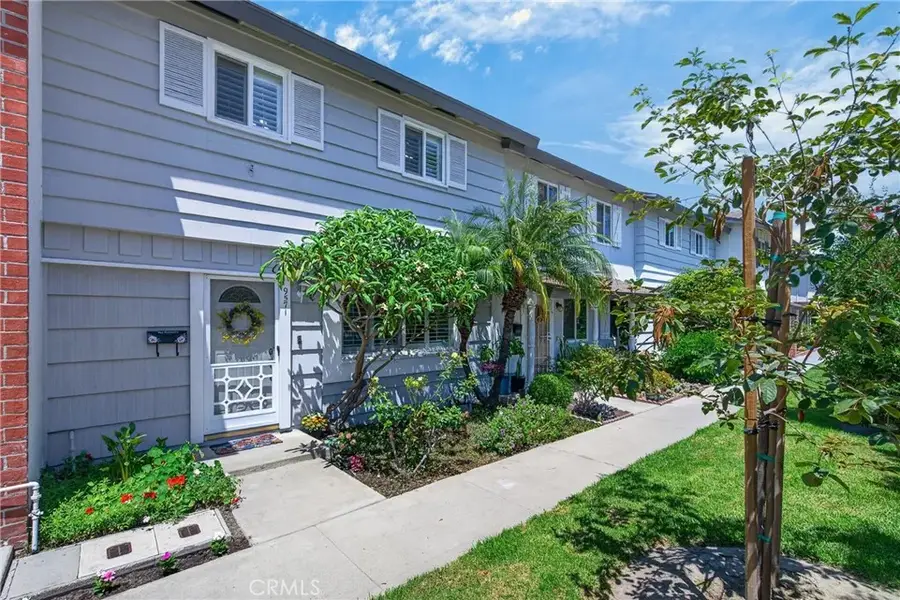 9571 Adams Avenue, Huntington Beach, CA 92646 - #2