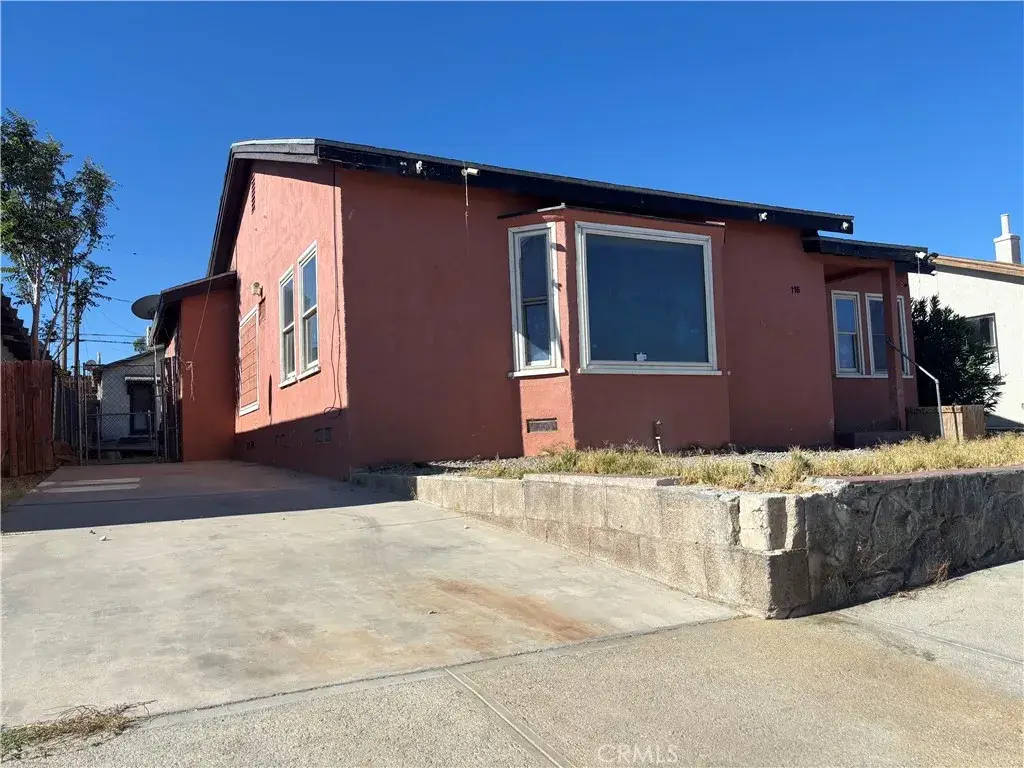 116 E Fredrick St, Barstow, CA 92311 - #1