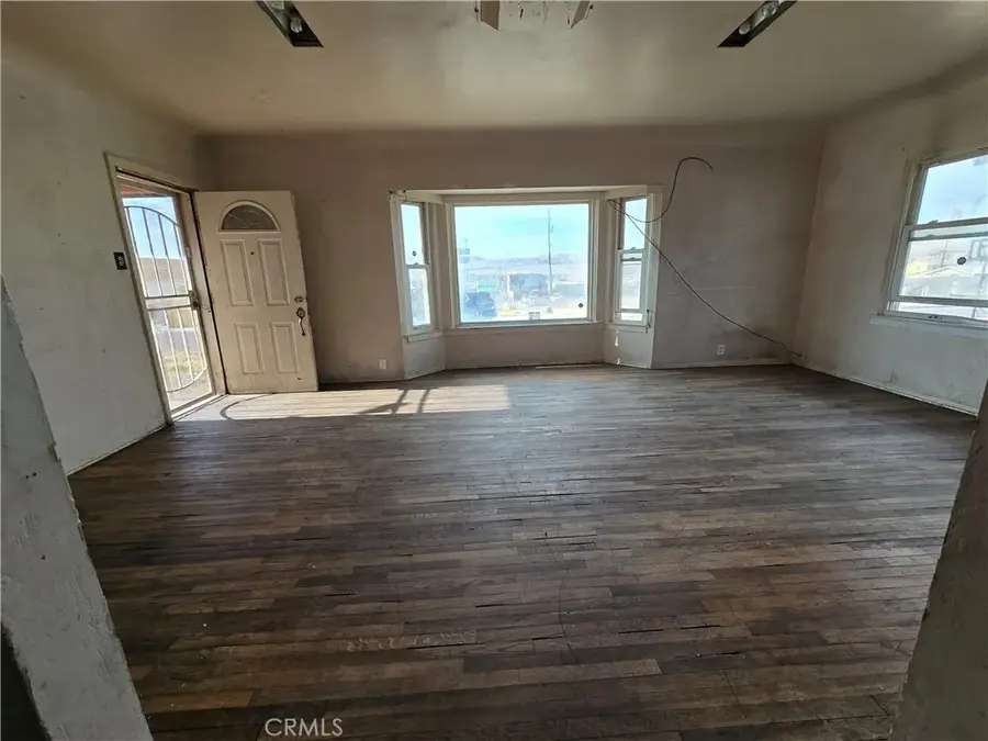 116 E Fredrick St, Barstow, CA 92311 - #3