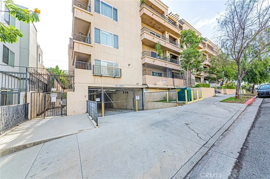 970 S St. Andrews Place #103, Los Angeles, CA 90019 - #3