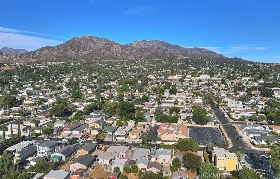 10610 Woodward, Sunland, CA 91040 - #2