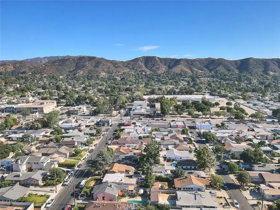 10610 Woodward, Sunland, CA 91040 - #3