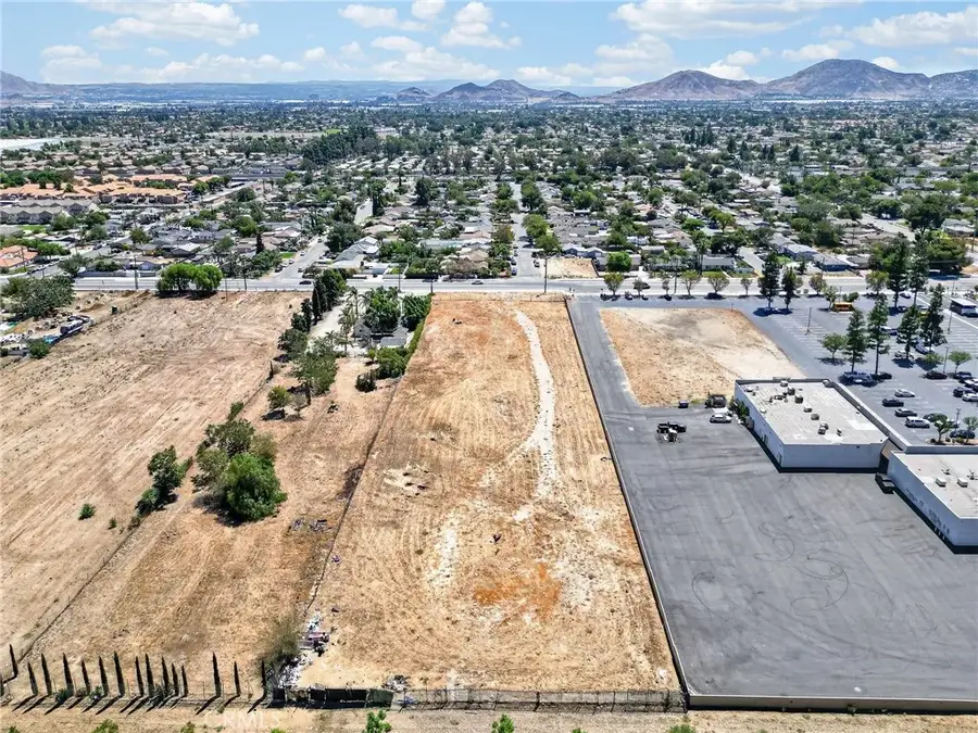 18100 Arrow Blvd, Fontana, CA 92335 - #2