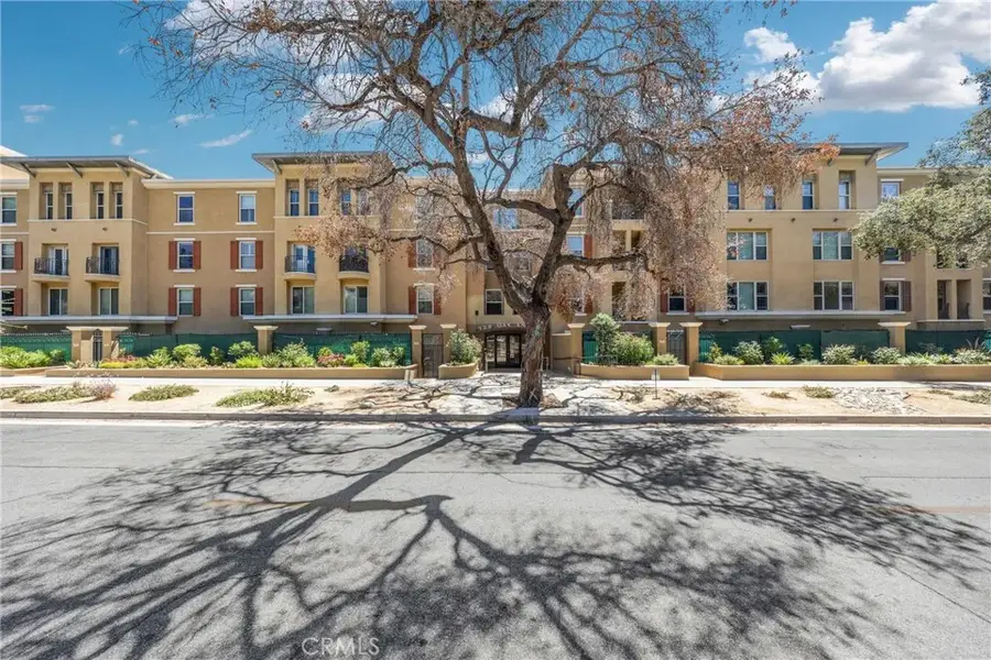 128 N Oak Knoll #111, Pasadena, CA 91101 - #2