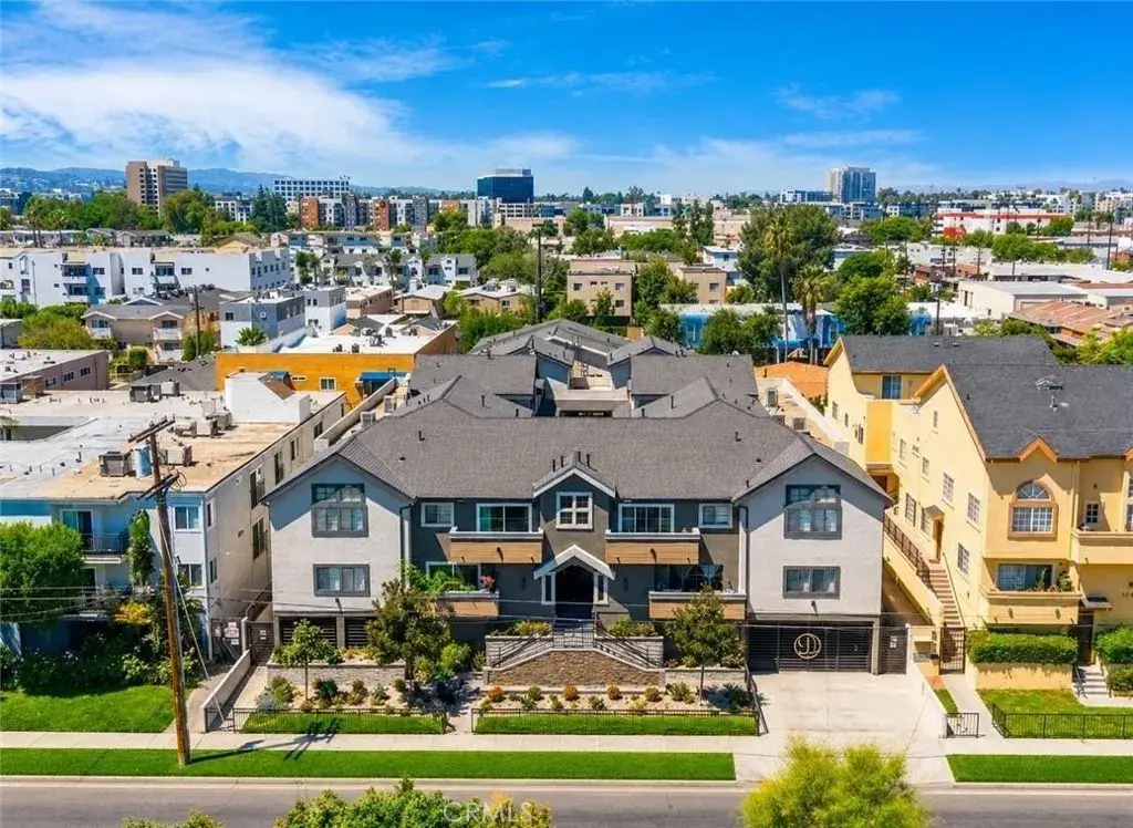 5325 Denny, North Hollywood, CA 91601 - #1