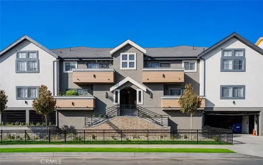 5325 Denny, North Hollywood, CA 91601 - #2