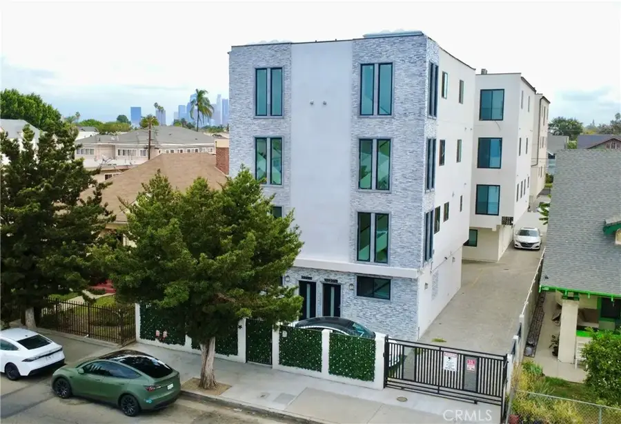3020 S Normandie Avenue, Los Angeles, CA 90007 - #3