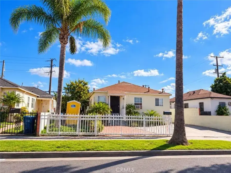 10318 S Freeman Ave, Inglewood, CA 90304 - #3