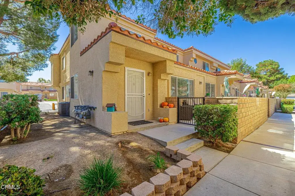 43455 30th Street West #4, Lancaster, CA 93536 - Image #1