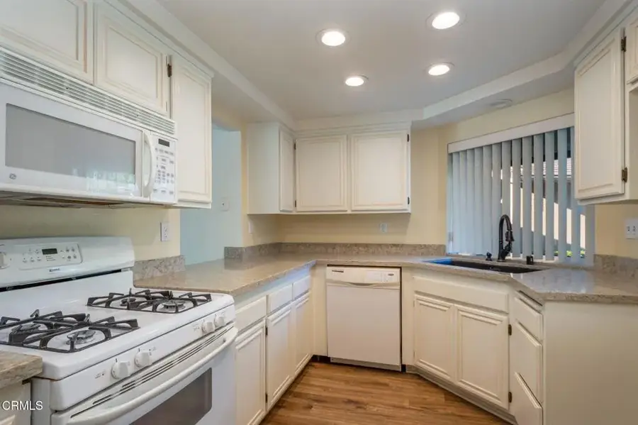 883 Murdoch Lane, San Buenaventura Ventura, CA 93003 - Image #3