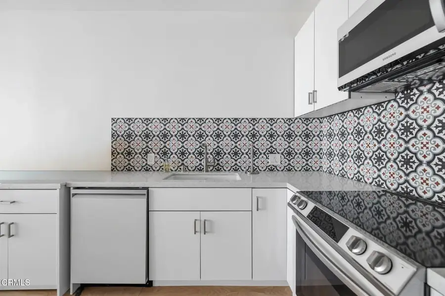 16601 Marquez Avenue #101, Pacific Palisades, CA 90272 - Image #3