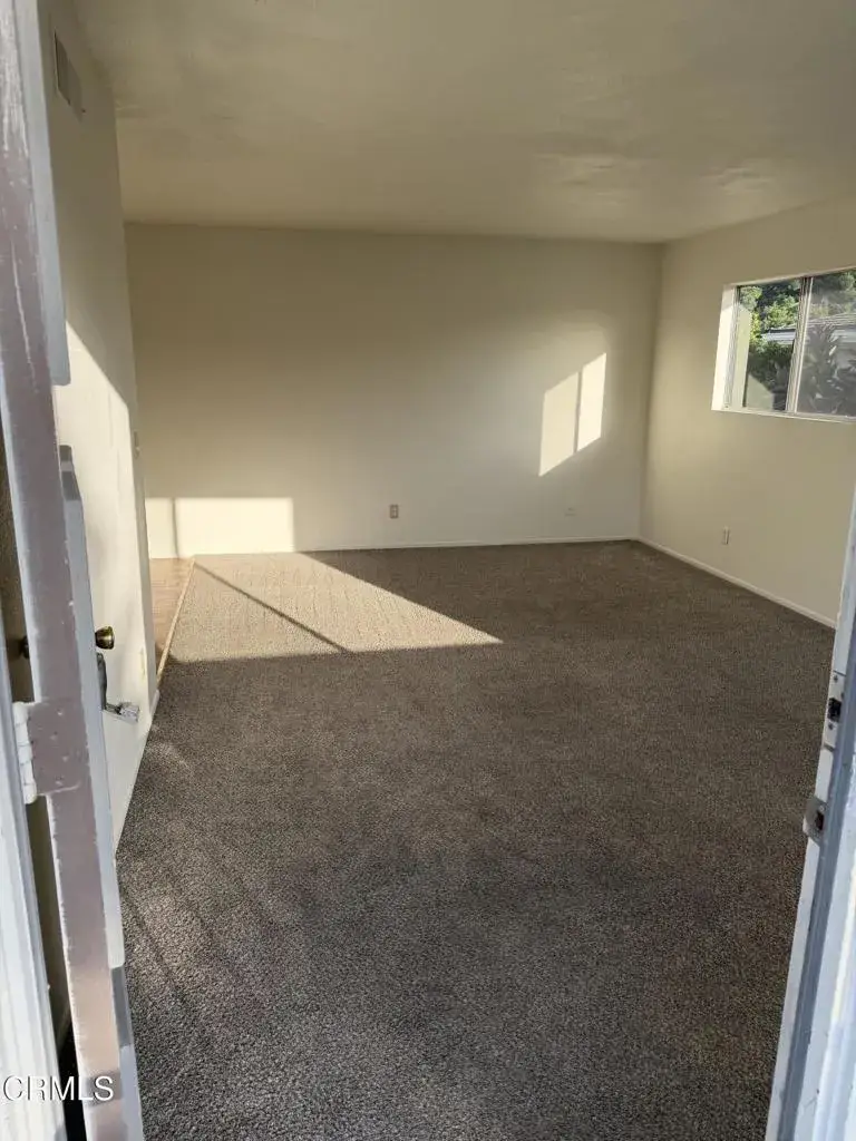 1127 Acadia Place, San Buenaventura Ventura, CA 93003 - Image #3