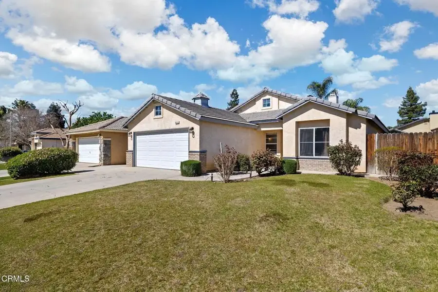 9116 Chattaroy Street, Bakersfield, CA 93312 - #3