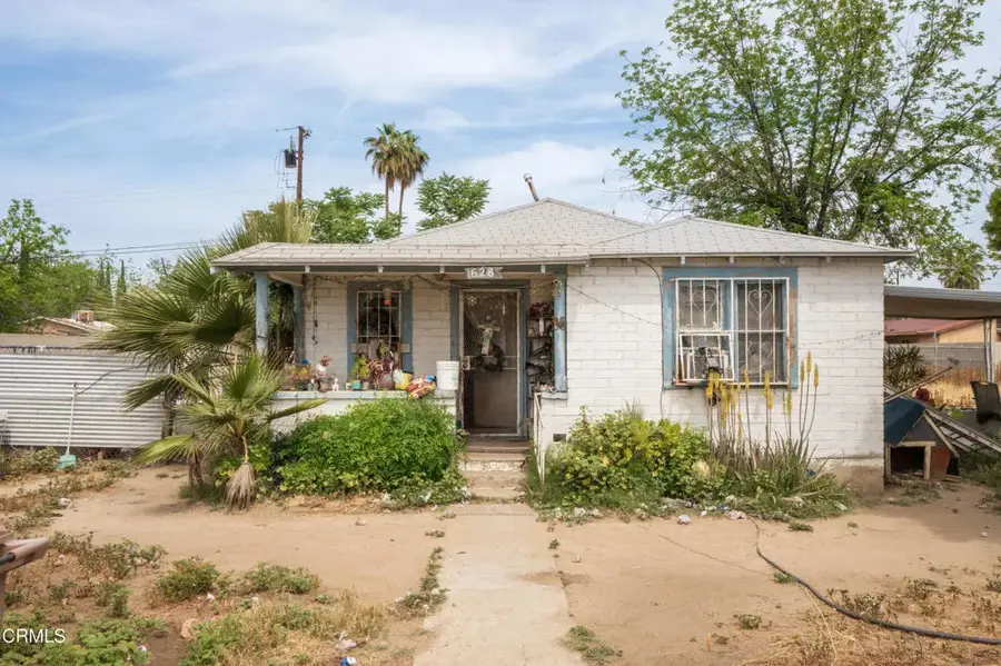 628 E 3rd Street, Bakersfield, CA 93307 - #2
