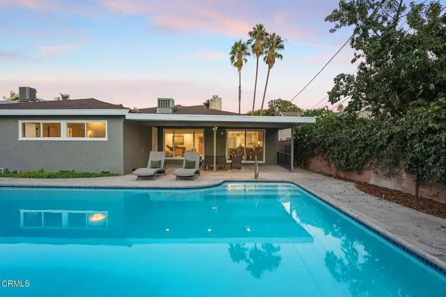 6043 Mary Ellen Avenue, Valley Glen, CA 91401 - #3