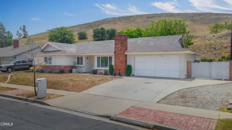252 W Columbia Road, Thousand Oaks, CA 91360 - #2