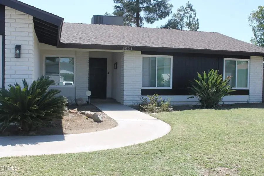 2021 Carlton Street, Bakersfield, CA 93309 - #2