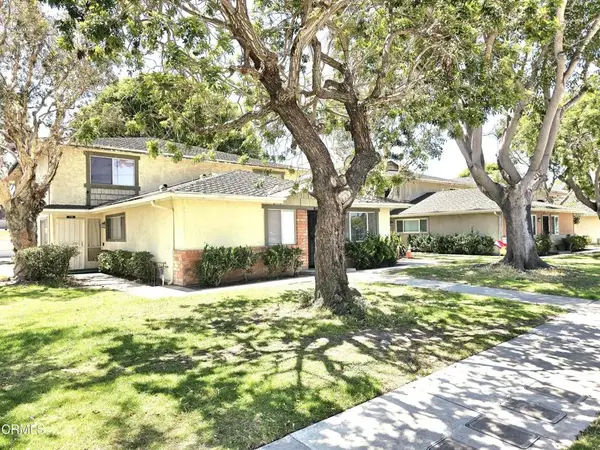 718 W Hemlock Street, Port Hueneme, CA 93041