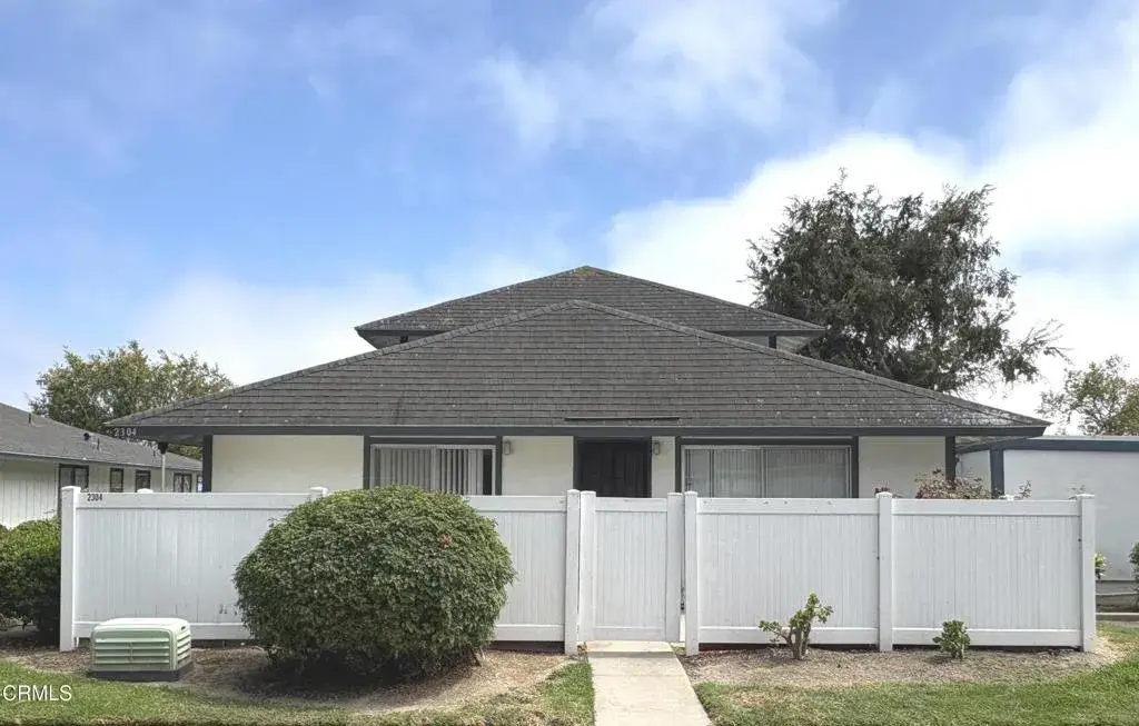 2304 Miramar Walk, Oxnard, CA 93035 - #1