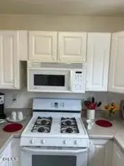 394-396 Hurst Avenue, San Buenaventura Ventura, CA 93001 - #3