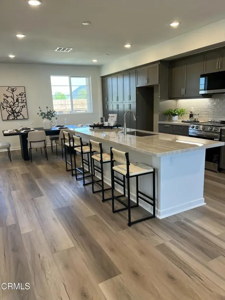 533 Via Vallarta, Camarillo, CA 93012 - #1