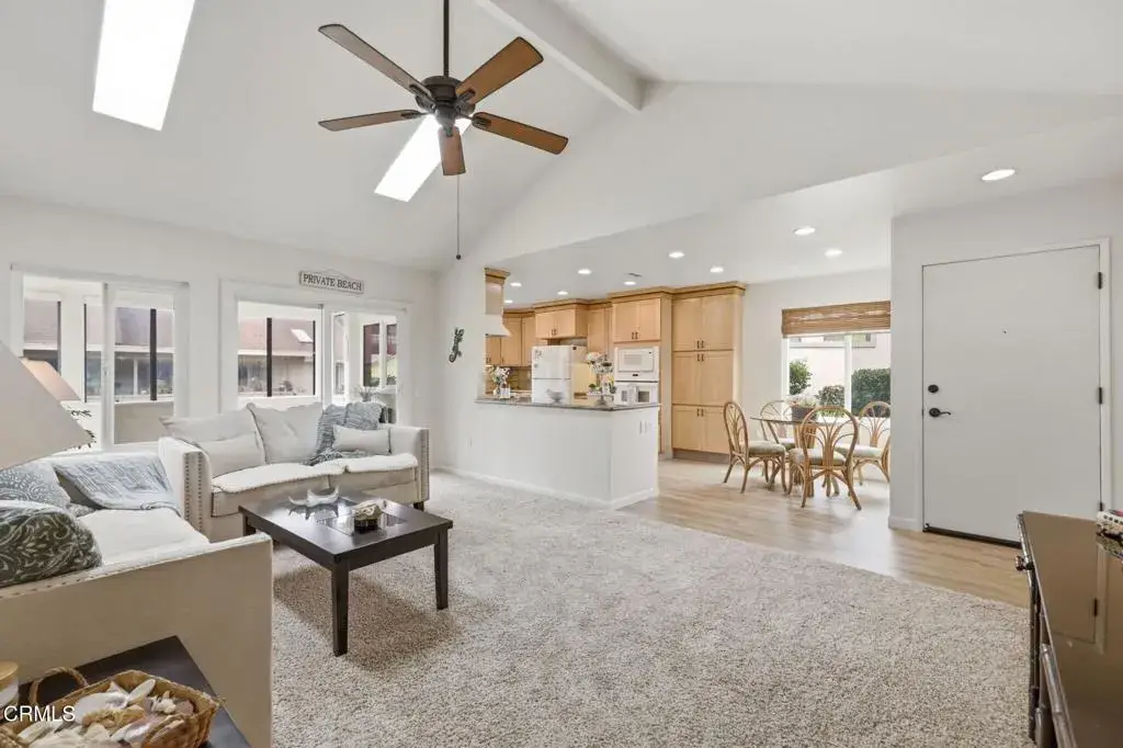 42110 Village 42, Camarillo, CA 93012 - #1