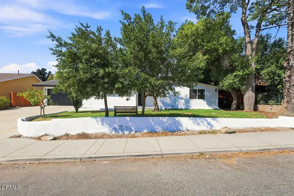 975 E Avenida De Los Arboles, Thousand Oaks, CA 91360 - #1