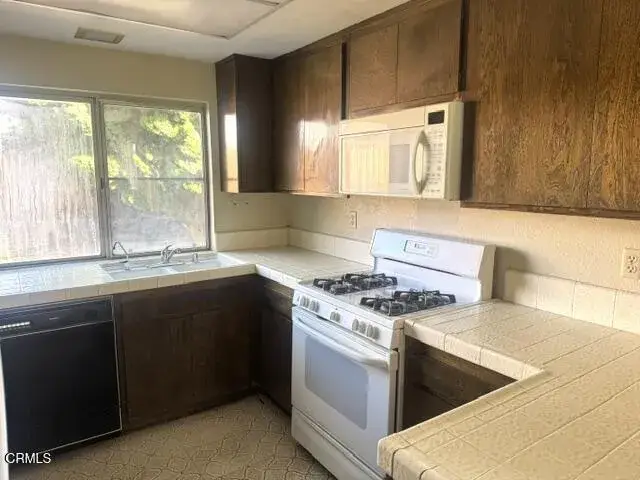 2446 Scoter Avenue, San Buenaventura Ventura, CA 93003 - #3