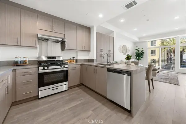 168 S Monterey Street #202, Alhambra, CA 91801