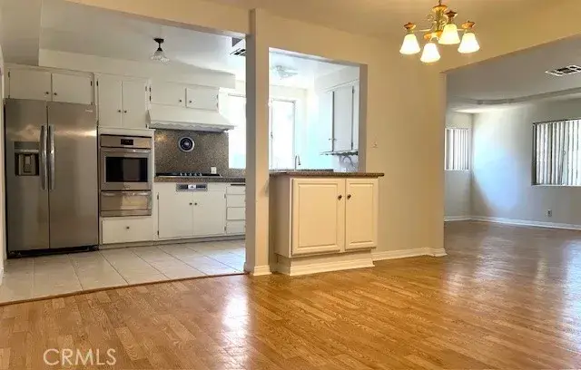 8954 Chimineas Avenue, Northridge, CA 91325 - Image #3