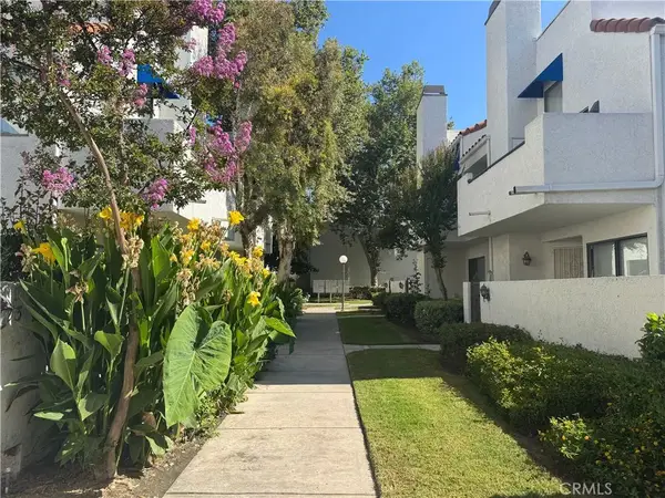 372 Park Shadow Court #44, Baldwin Park, CA 91706