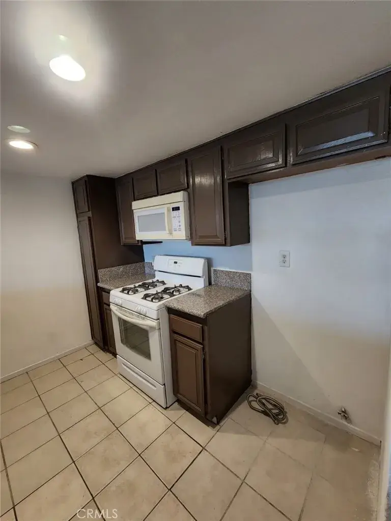 2061 Las Vegas Avenue #8, Pomona, CA 91767 - Image #2