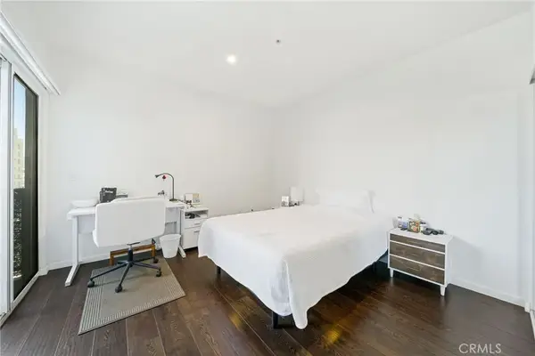 155 S Oxford Avenue #505, Los Angeles, CA 90004