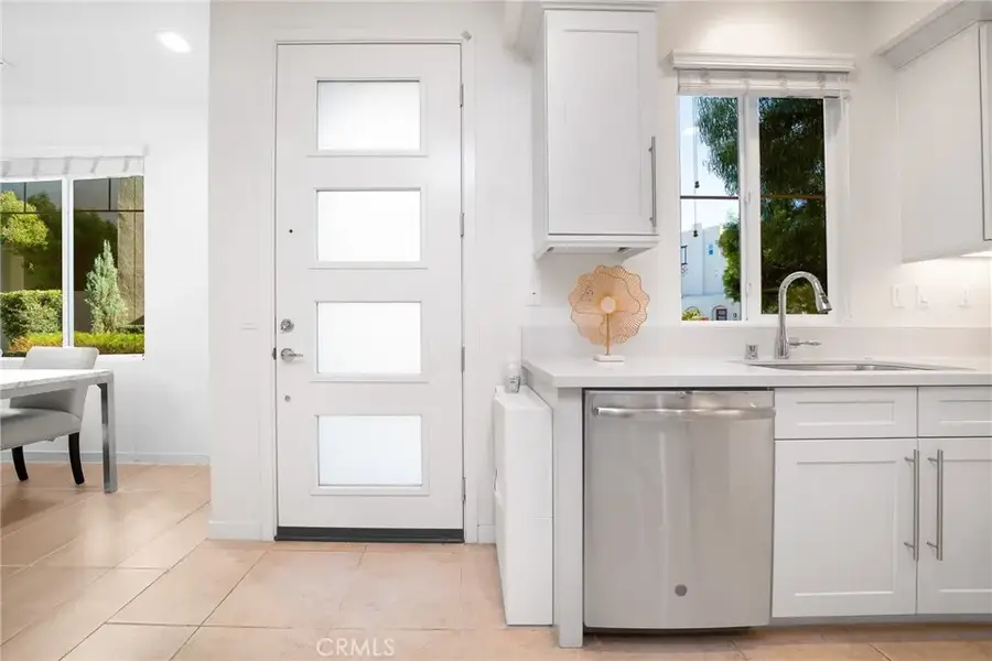 595 Cultivate, Irvine, CA 92618 - Image #2