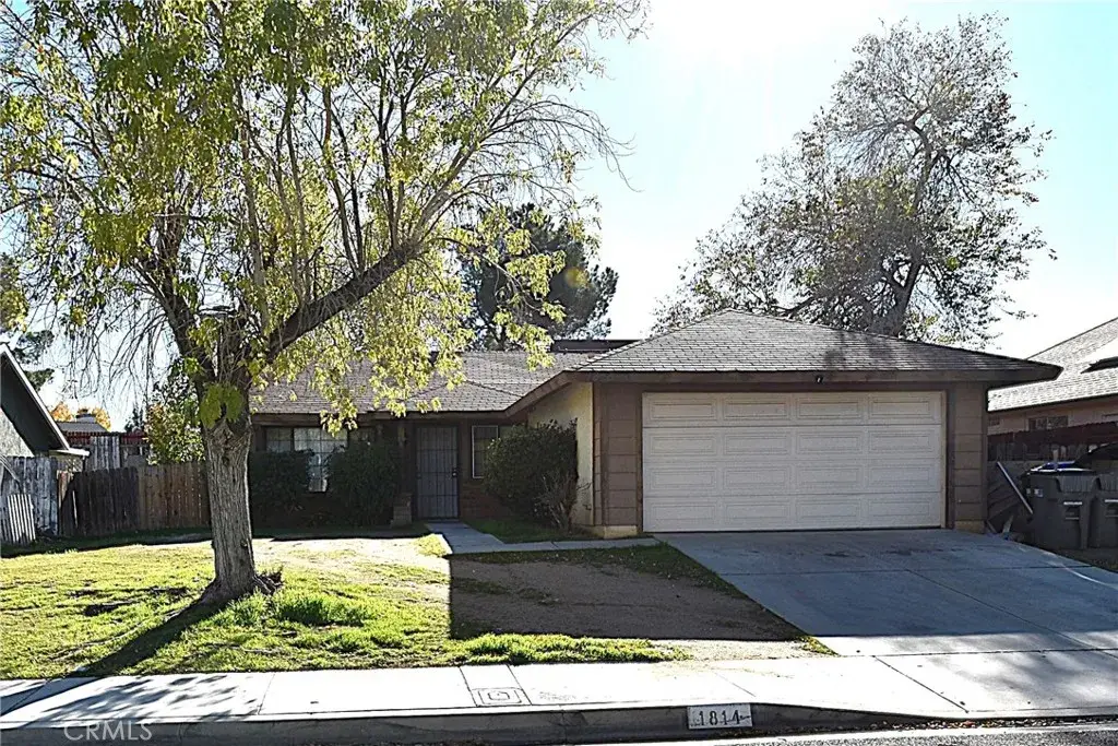 1814 E Avenue R2, Palmdale, CA 93550 - #1
