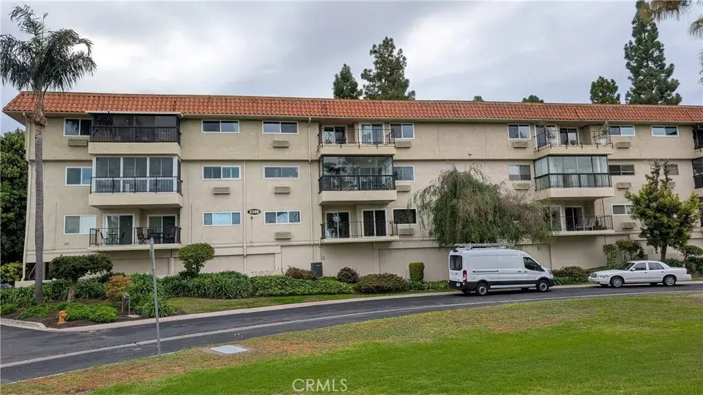 2385 Via Mariposa West #1F, Laguna Woods, CA 92637 - Image #1