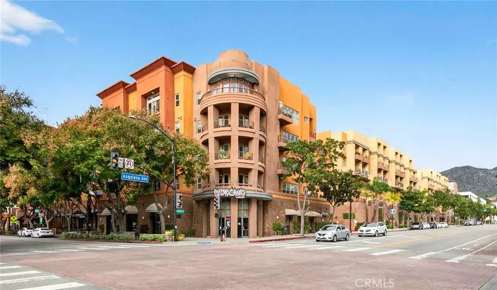 201 E Angeleno Avenue #206, Burbank, CA 91502 - Image #1