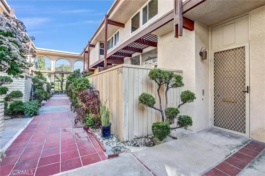 5348 Fairview Boulevard #3, Ladera Heights, CA 90056 - #3