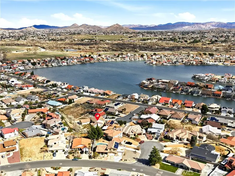 17850 Portside Ln, Victorville, CA 92395 - #3