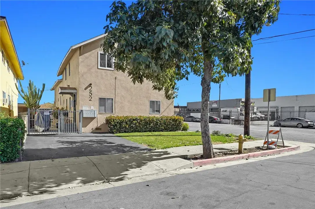 252 S 7th, Montebello, CA 90640 - #1