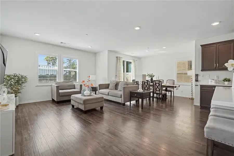 821 Parisa, Upland, CA 91786 - #2