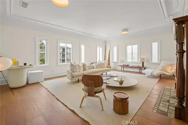 326 S Kingsley, Los Angeles, CA 90020
