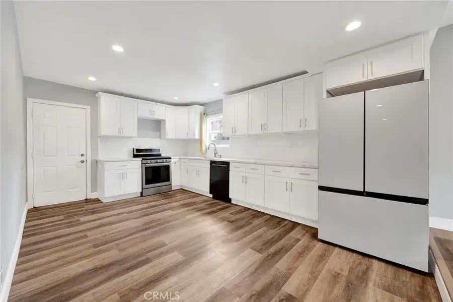 1109 S Dacotah, Los Angeles, CA 90023 - #3