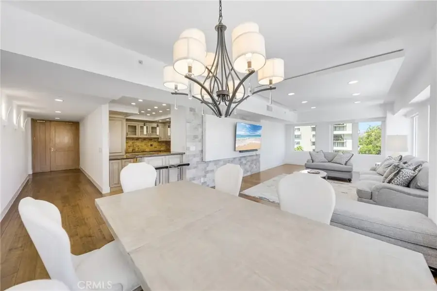 10520 Wilshire Blvd #902, Los Angeles, CA 90024 - #3