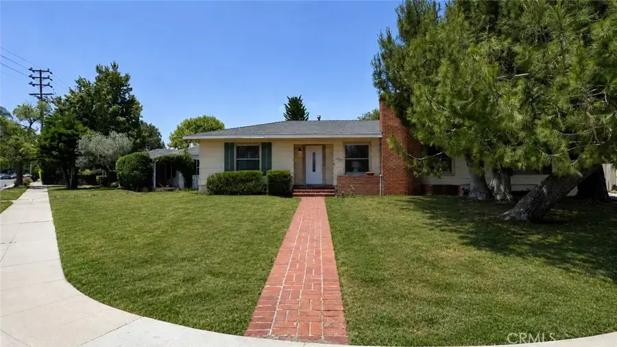 10207 Camarillo Street, Toluca Lake, CA 91602 - #3