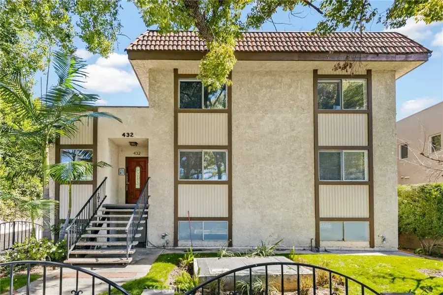 432 S Oak Knoll Avenue #4, Pasadena, CA 91101 - #2